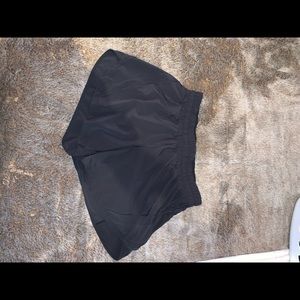 Lululemon Tracker Short V *4